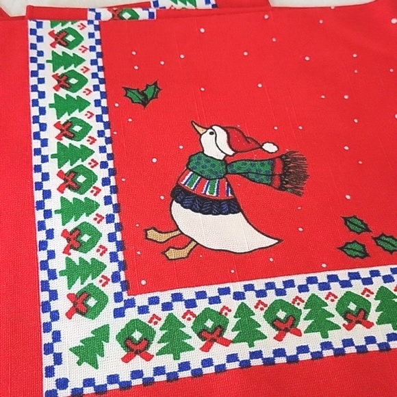 Christmas Ducks Linen Napkins -Set of 6 - Picture 5 of 7
